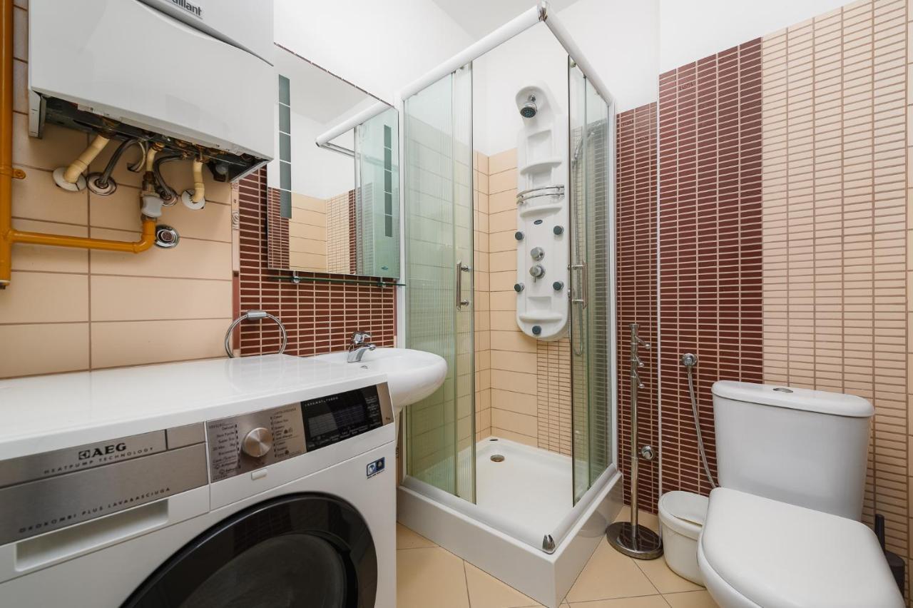 Apartment Centre, Modern App 2+2, Free Parking *