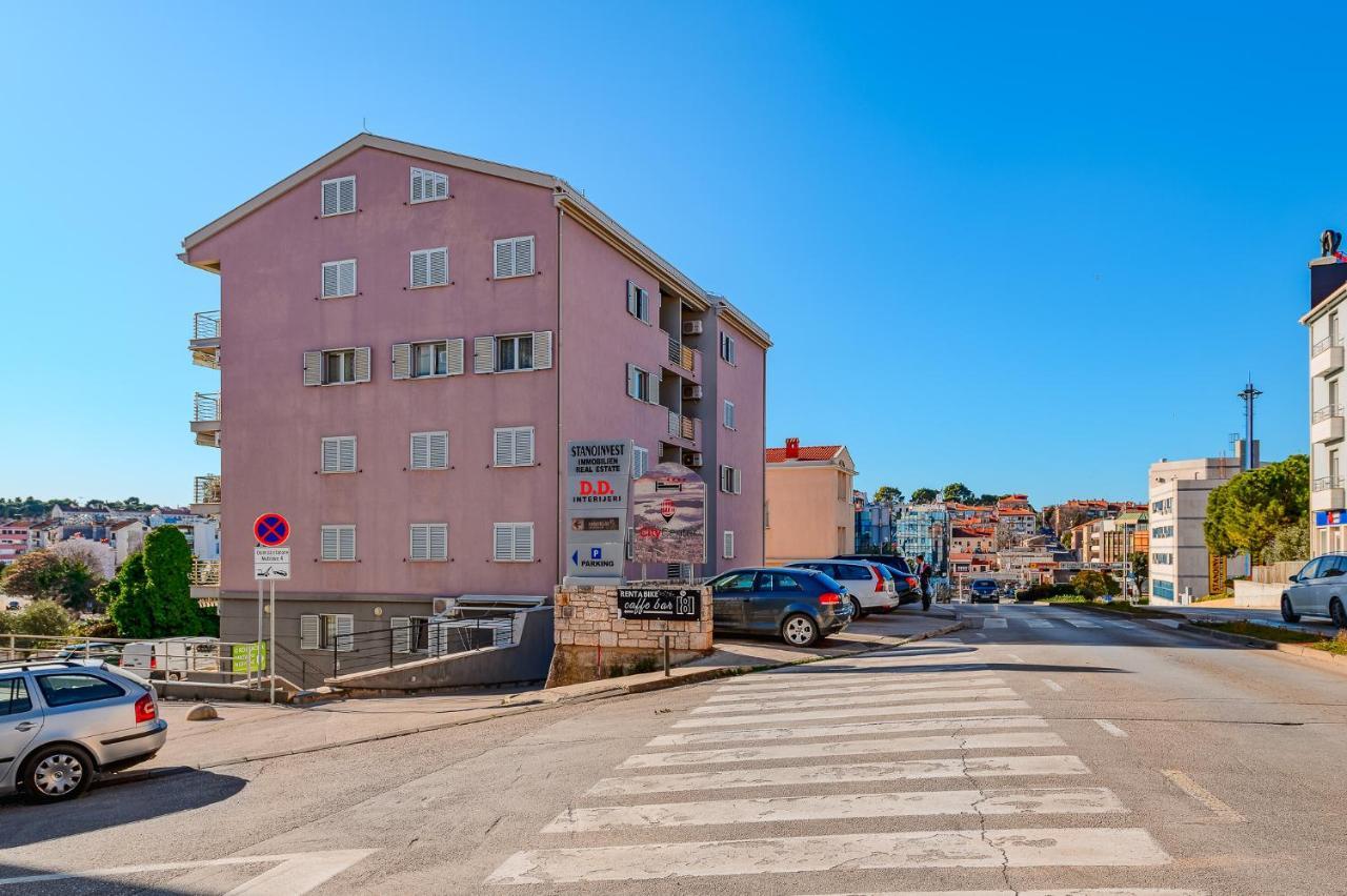 Centre, Modern App 2+2, Free Parking Apartment