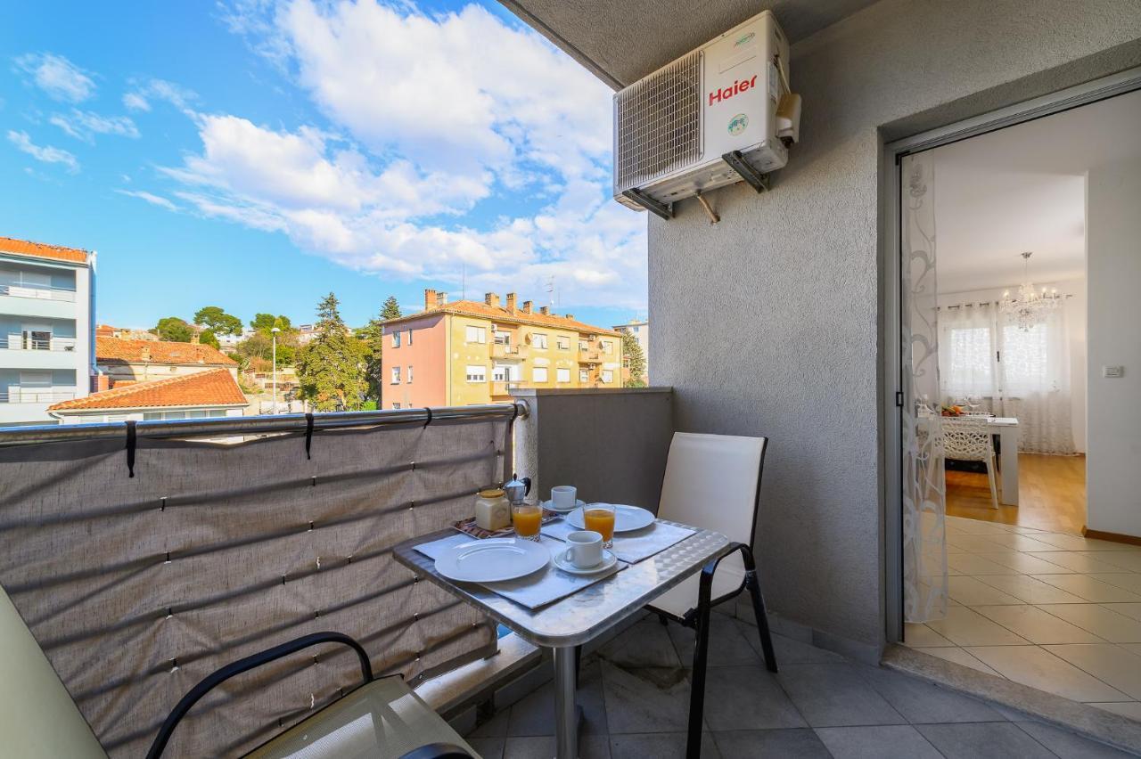 Apartment Centre, Modern App 2+2, Free Parking Pula